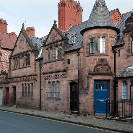In The Heart Of Chester, Historical & Stylish Εξωτερικό φωτογραφία